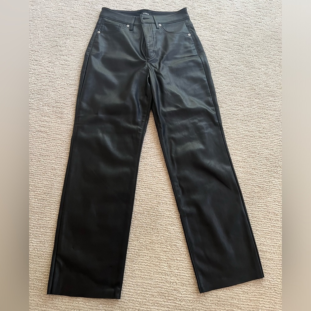 Express Leather Pants Jeans Modern Straight High Rise. Size 26 Short